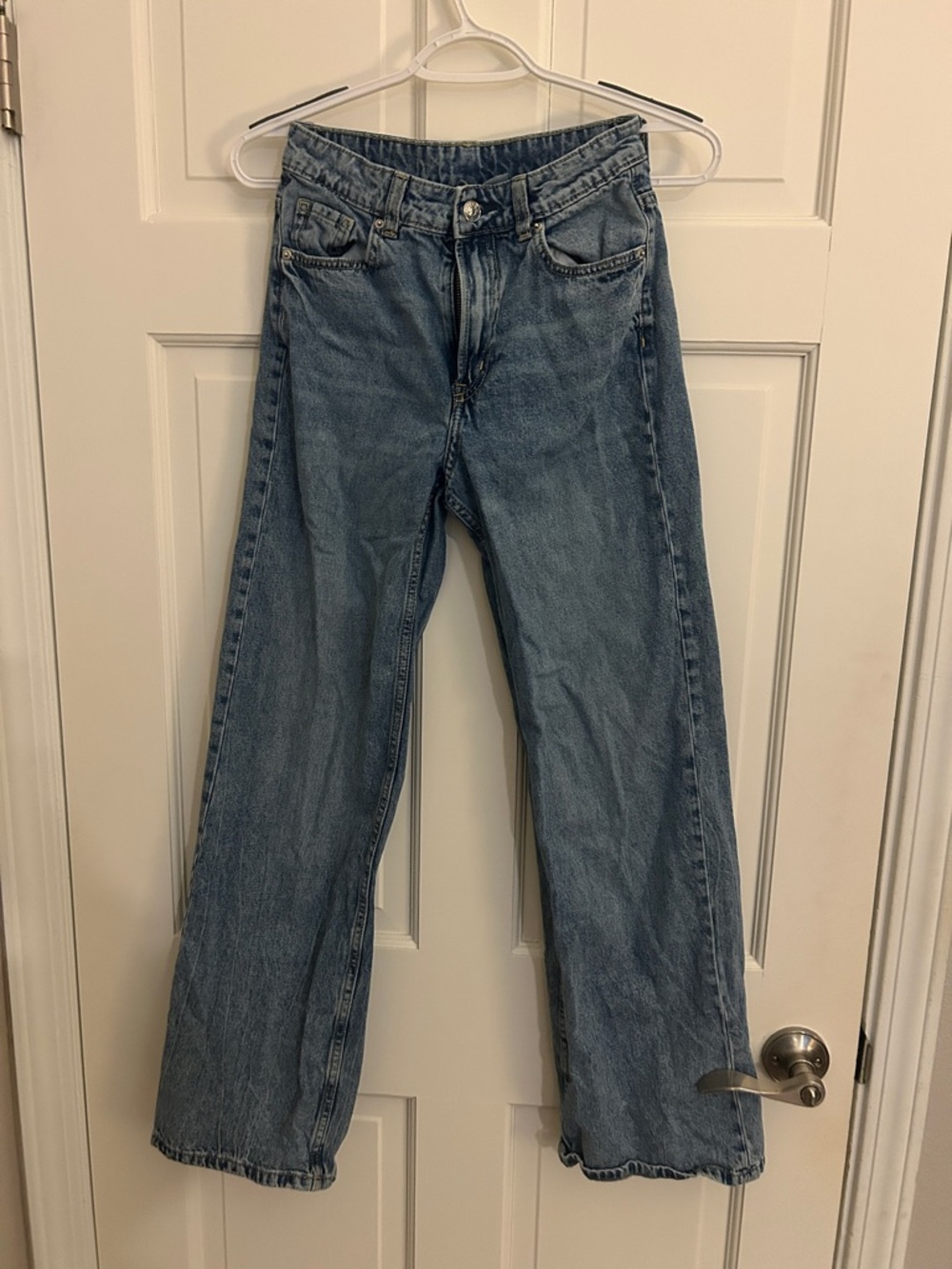 Divided Women's Wide-Leg Jeans in Light Blue Denim